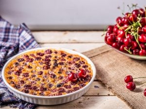 Clafoutis à la bière brune et aux cerises