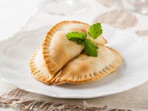 Empanadas à la salade rougette et au thon