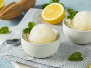 Glace au citron et romarin