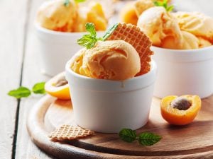 Glace maison à l’abricot