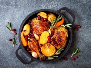 Pintade fermière rôtie et ses carottes à l’anis étoilé