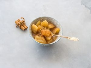 Pommes confites au miel et agrumes