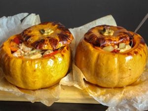 Potimarron farci au fromage et aux lardons