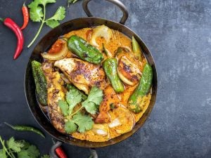 Poulet coco et bananes plantain
