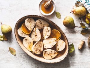 Poêlée de fruits d’hiver caramélisés à la fève Tonka, réglisse et vanille