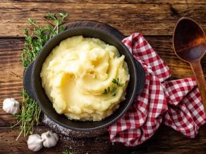 Purée de pommes de terre à l’ail à la mode libanaise