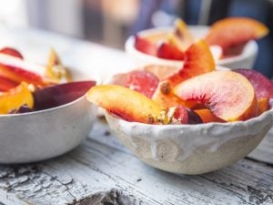 Pêches et oranges en salade