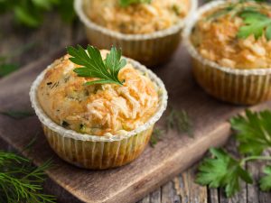 Cake aux fanes de carottes et au fromage de chèvre