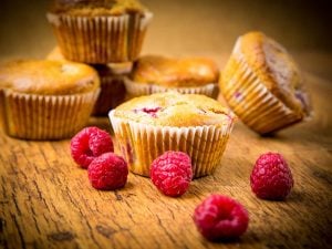 Muffins aux myrtilles, framboises ou aux mures
