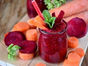 Jus de betterave, carotte et orange