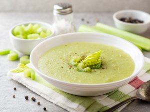 Soupe de céleri et pommes de terre