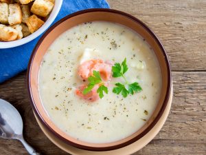 Velouté tiède de pommes de terre et lait de coco