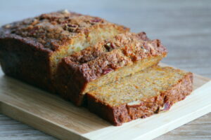 Cake à la carotte et ses fanes