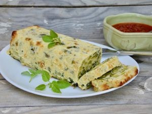 Flan de courgettes et coulis de tomate, concombres glacés