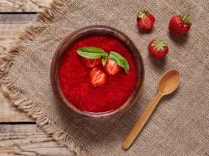 Soupe de fraises au vinaigre balsamique