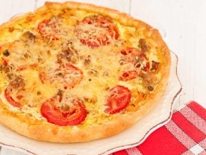 Tarte à la tomate et oignons nouveaux