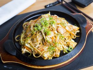 Nouilles sautées aux champignons shiitaké