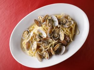 Pâtes aux fruits de mer, champignons et brocolis