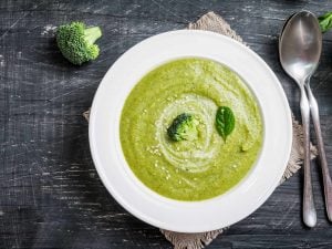 Soupe de brocoli et de pomme de terre