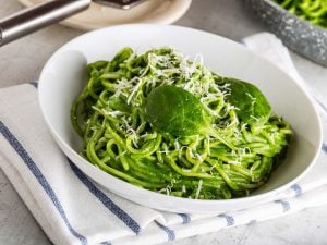 Spaghetti au pesto d’épinards