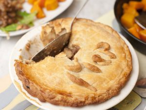 Tourte aux pommes de terre, œuf et jambon
