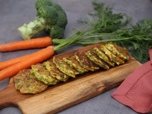 Minis tortillas de brocoli et carottes fanes