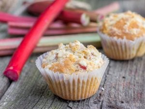 Muffins à la rhubarbe