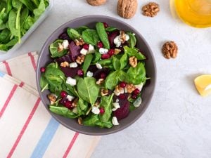 Salade d’épinards et betteraves