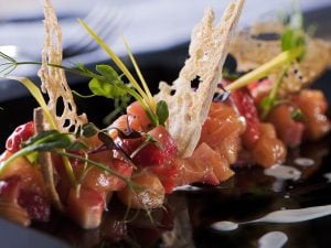 Tartare de saumon aux fraises