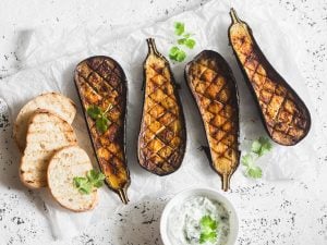 Aubergines et sauce légère à la menthe