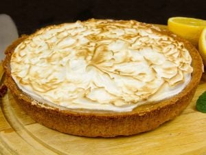 Tarte aux pommes meringuée