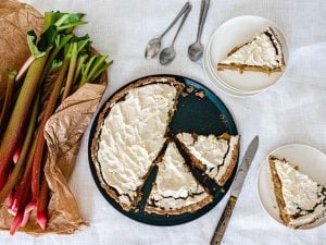 Tarte meringuée à la rhubarbe