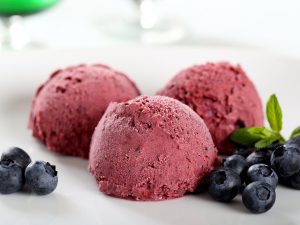 Glace aux myrtilles