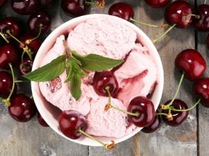 Glace à la cerise