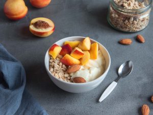 Granola aux nectarines