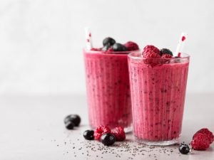 Smoothie pastèque-fruits rouges
