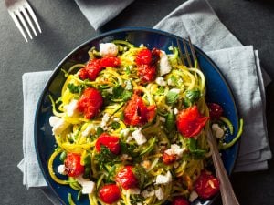 Spaghetti aux courgettes et tomates cerises