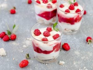 Tiramisù aux framboises et à la rose