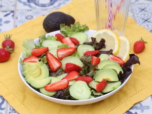 Salade composée aux fraises