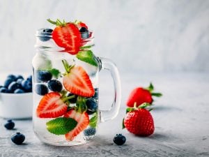 Detox water aux fruits