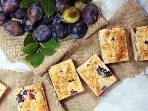 Gâteau gourmand aux prunes