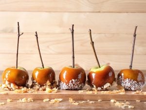 Pommes d’amour à la noix de coco