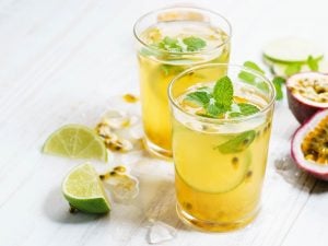 Limonade aux fruits de la passion et citron vert