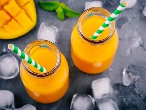 Smoothie ananas pain de sucre, orange et mangue