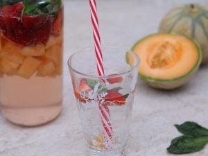 Boisson melon fraises et basilic