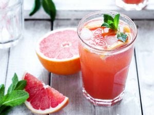 Cocktail sans alcool au pamplemousse