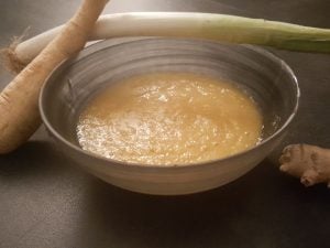 Velouté blanc panais et poireaux