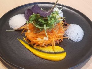 Salade de carottes, pommes et ananas