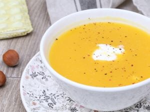 Velouté de courge aux ravioles