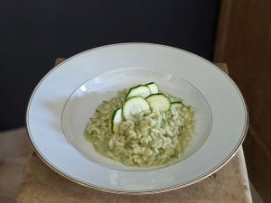 Risotto verde à la courgette et au pesto